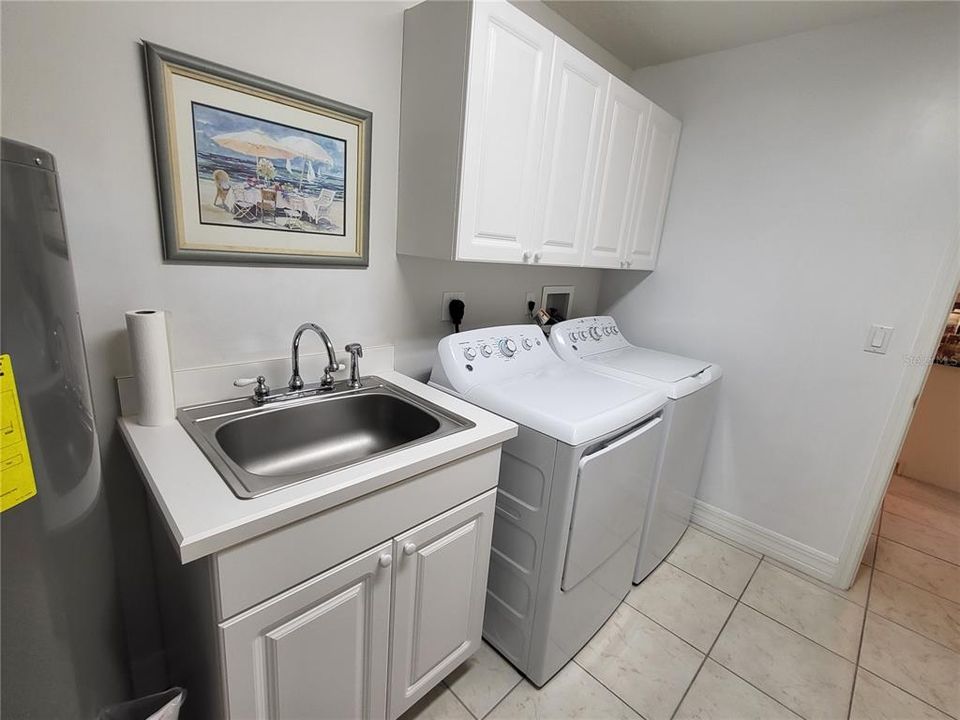 Utility Room with Sink