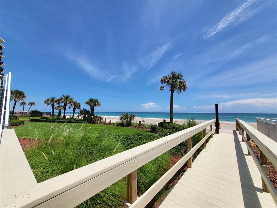 Beach access walkway