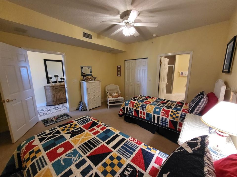 3rd Bedroom with twin beds