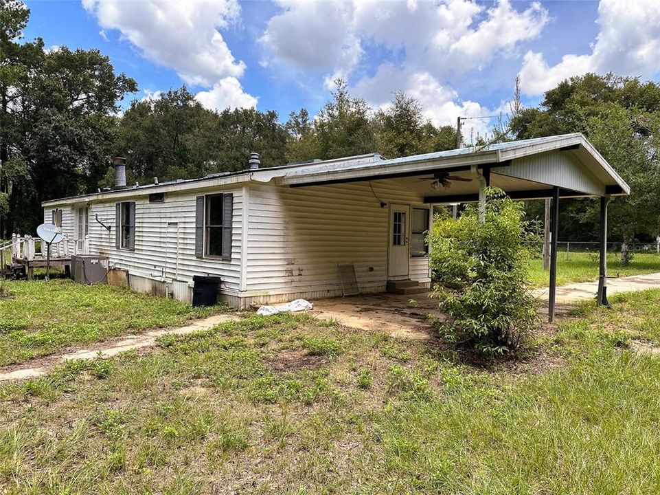 Recently Sold: $117,500 (3 beds, 2 baths, 1340 Square Feet)