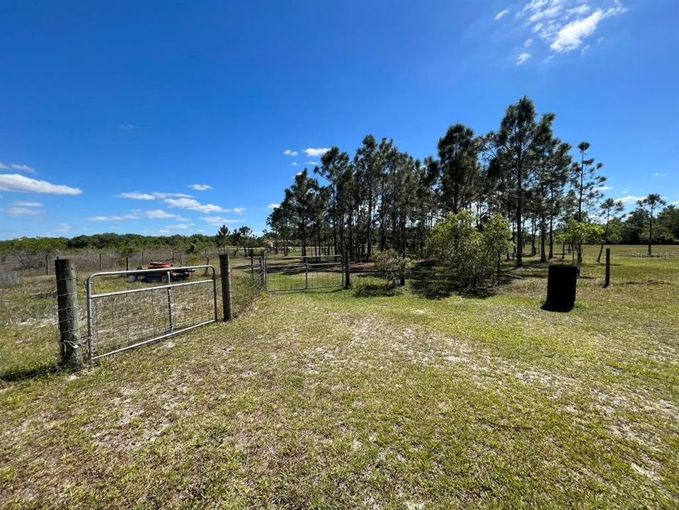 Vendido Recientemente: $189,900 (5.00 acres)