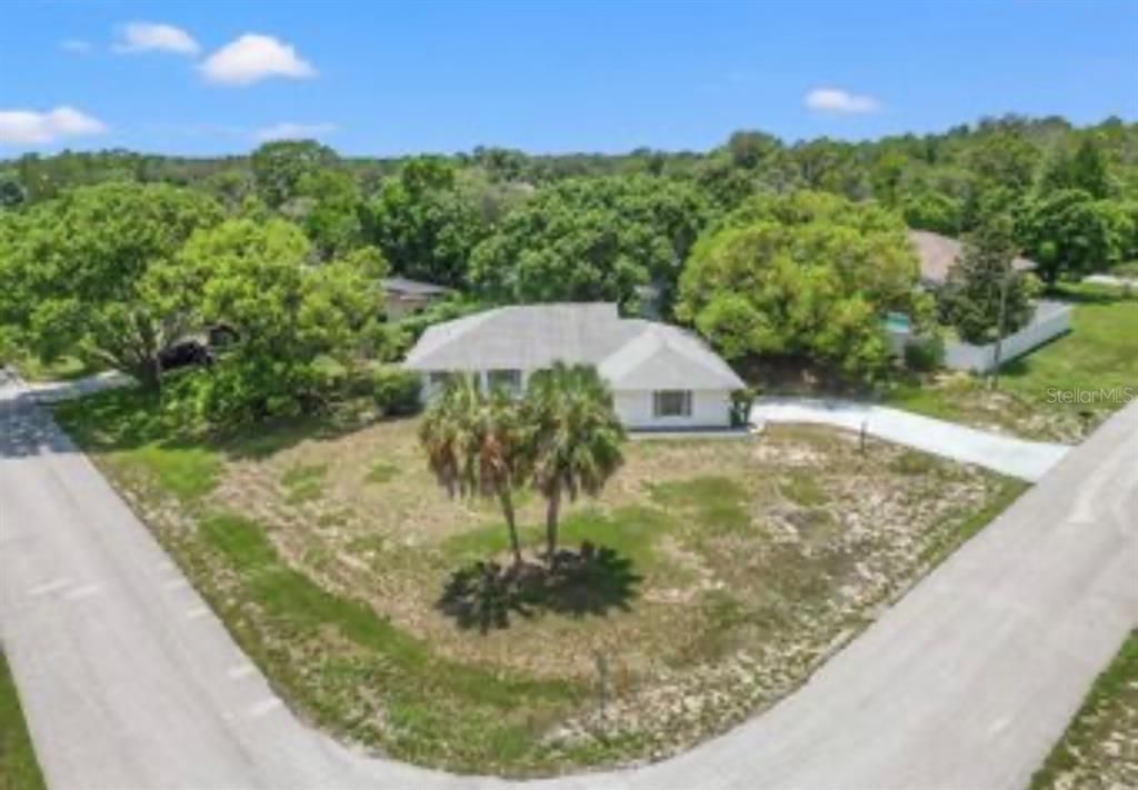 Active With Contract: $289,100 (3 beds, 2 baths, 1769 Square Feet)