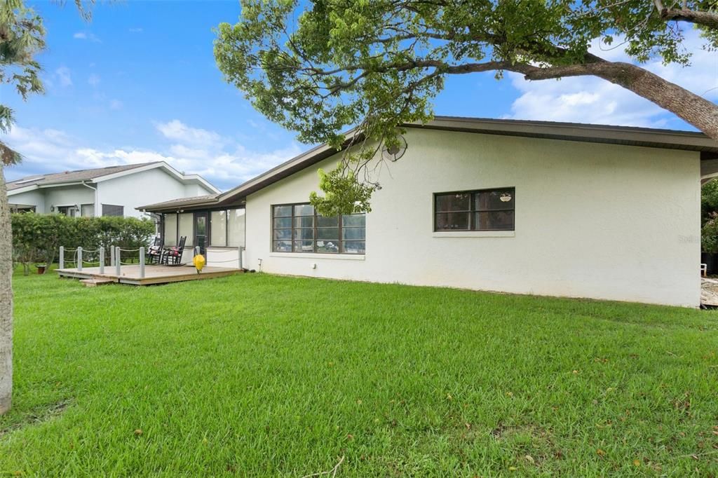 Recently Sold: $650,000 (3 beds, 2 baths, 1665 Square Feet)
