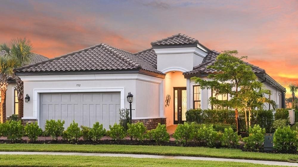 Recently Sold: $829,210 (3 beds, 3 baths, 2275 Square Feet)