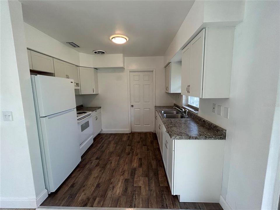 Recently Rented: $1,500 (2 beds, 1 baths, 864 Square Feet)