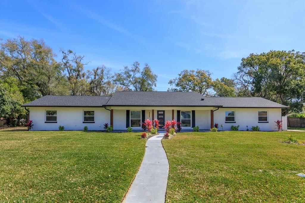 Active With Contract: $999,000 (5 beds, 3 baths, 3854 Square Feet)