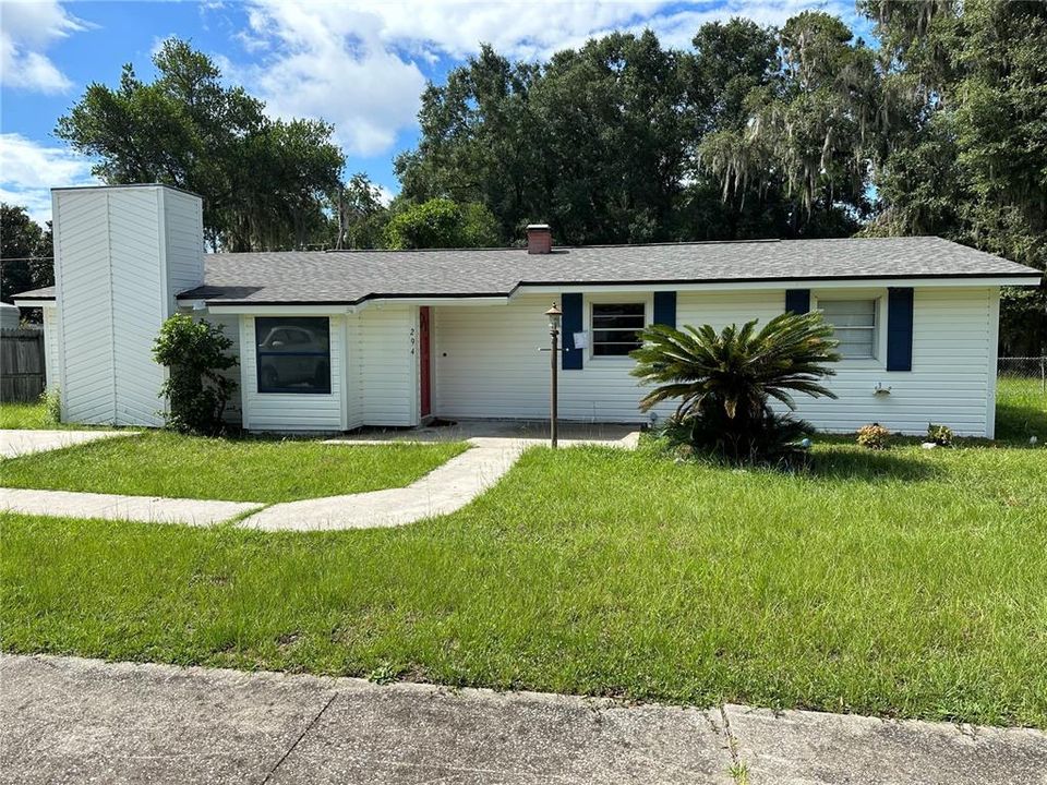 Recently Sold: $185,000 (3 beds, 2 baths, 1573 Square Feet)