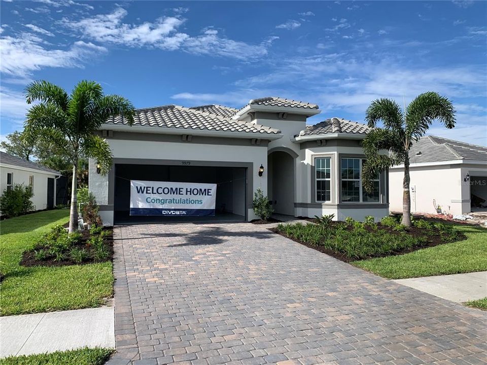 最近售出: $867,315 (2 贝兹, 2 浴室, 2248 平方英尺)