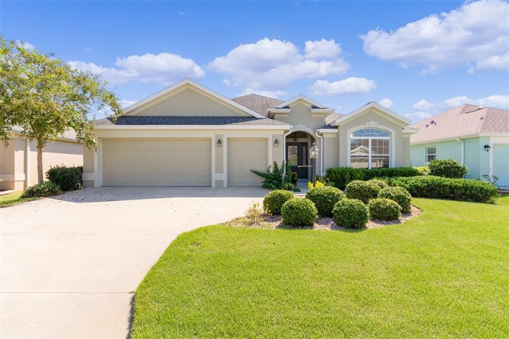 Recently Sold: $675,000 (3 beds, 2 baths, 1981 Square Feet)