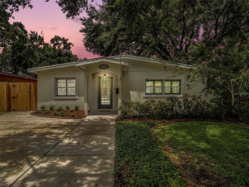 Recently Sold: $699,900 (3 beds, 1 baths, 1565 Square Feet)