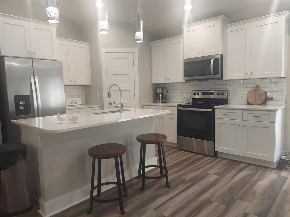 Recently Sold: $314,371 (3 beds, 2 baths, 1568 Square Feet)