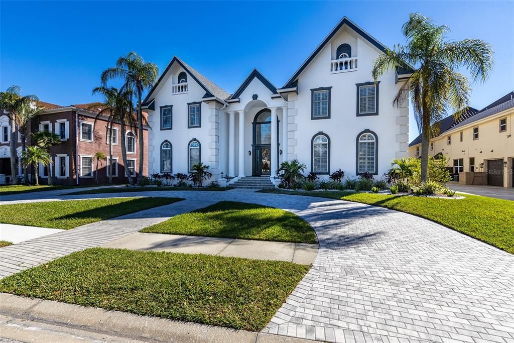 Recently Sold: $1,699,000 (7 beds, 5 baths, 8746 Square Feet)