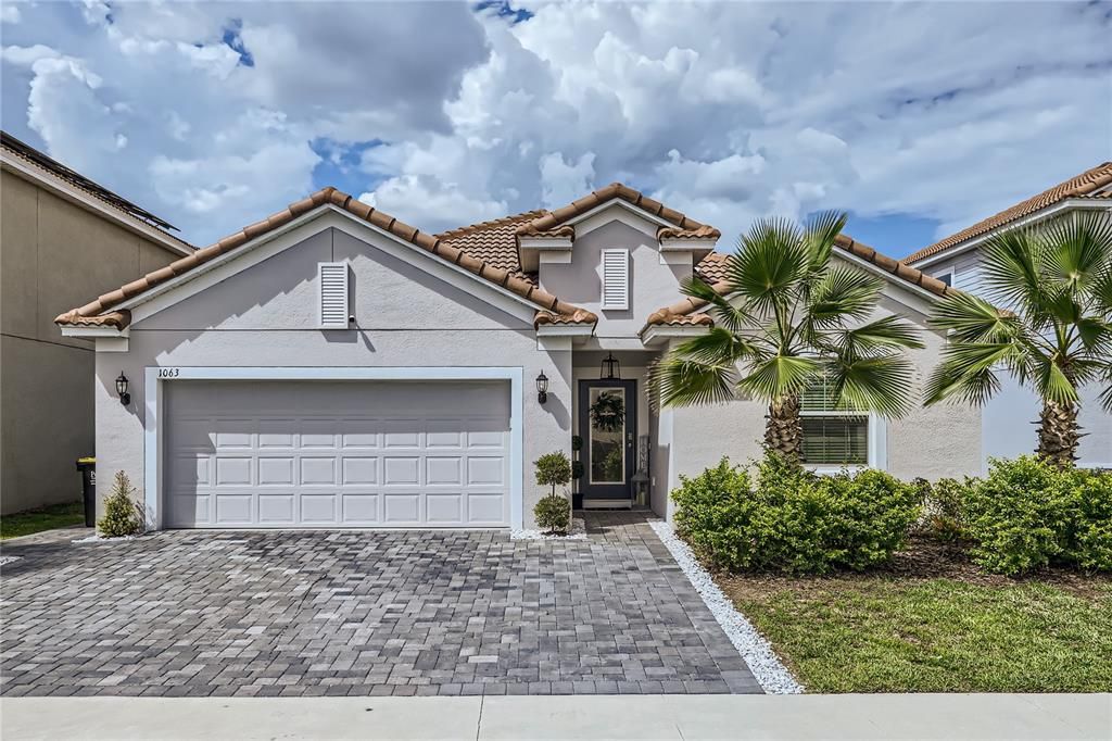 Recently Rented: $2,850 (4 beds, 3 baths, 2182 Square Feet)