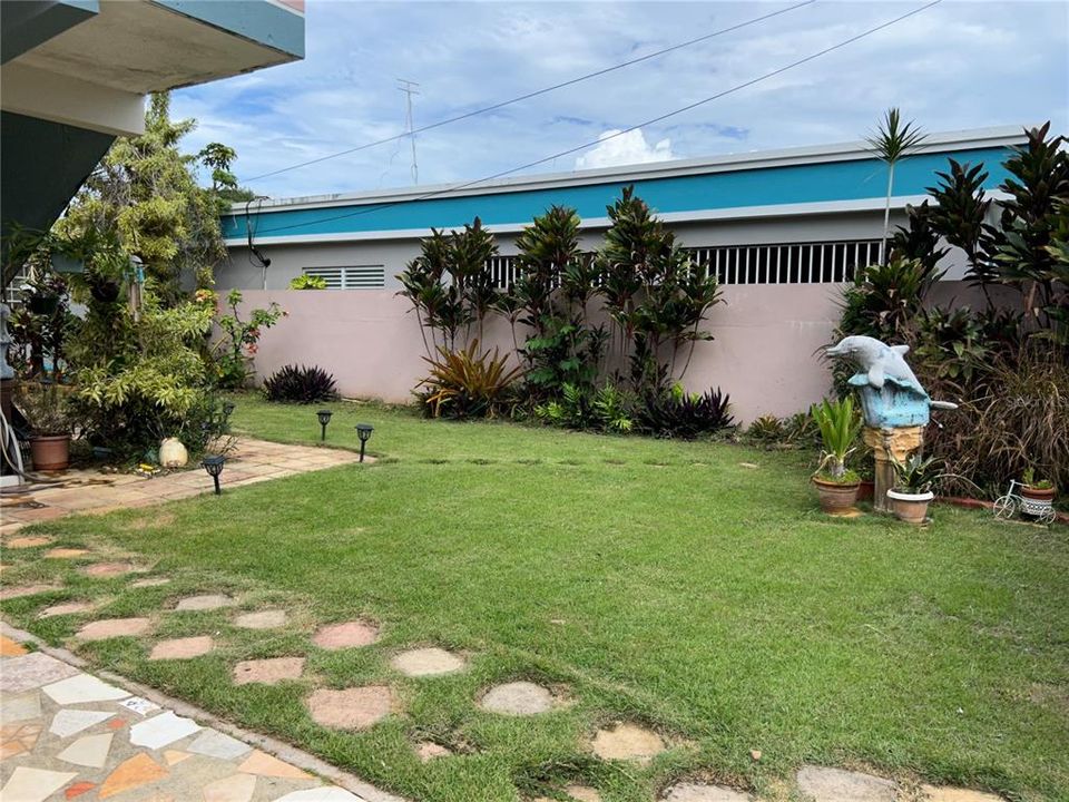 Vendido Recientemente: $165,000 (5 camas, 0 baños, 1905 Pies cuadrados)