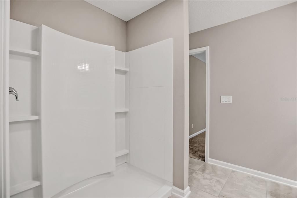 Active With Contract: $325,000 (3 beds, 2 baths, 1711 Square Feet)