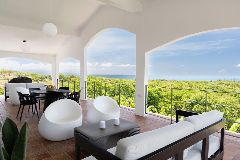 Recently Sold: $1,390,000 (3 beds, 3 baths, 0 Square Feet)