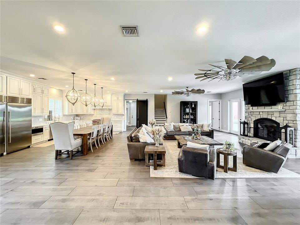 Recently Sold: $1,695,000 (5 beds, 4 baths, 4823 Square Feet)