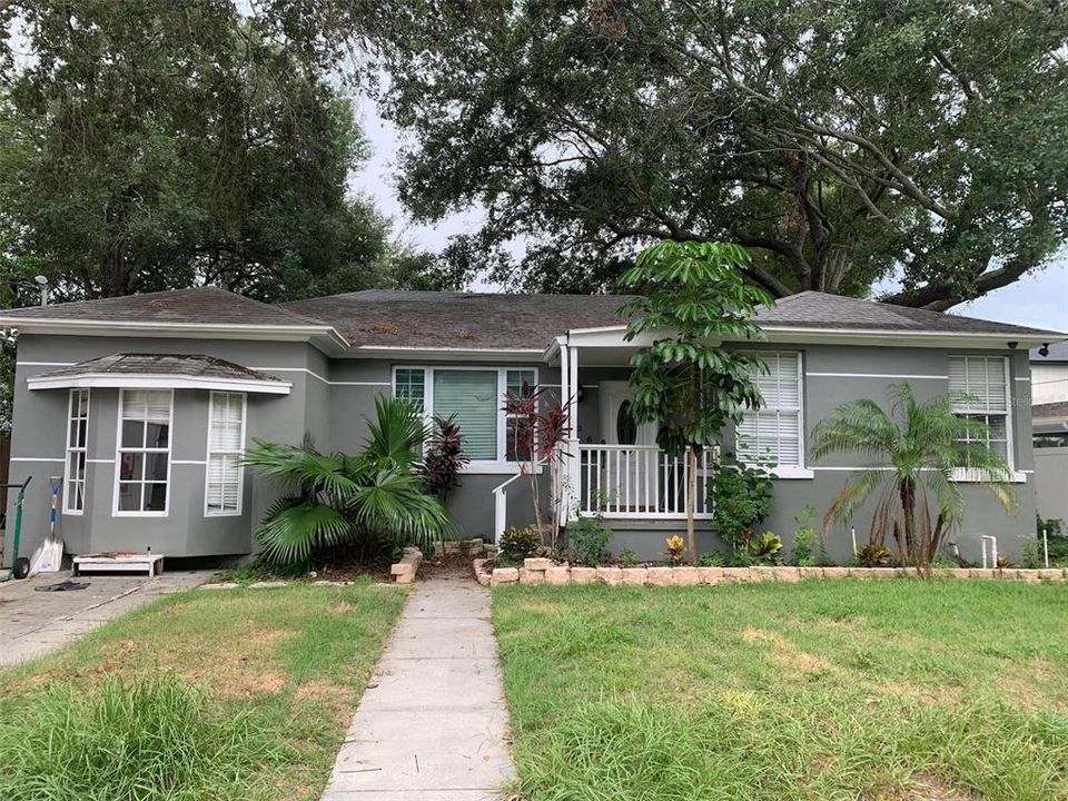 Recently Sold: $500,000 (2 beds, 2 baths, 1718 Square Feet)