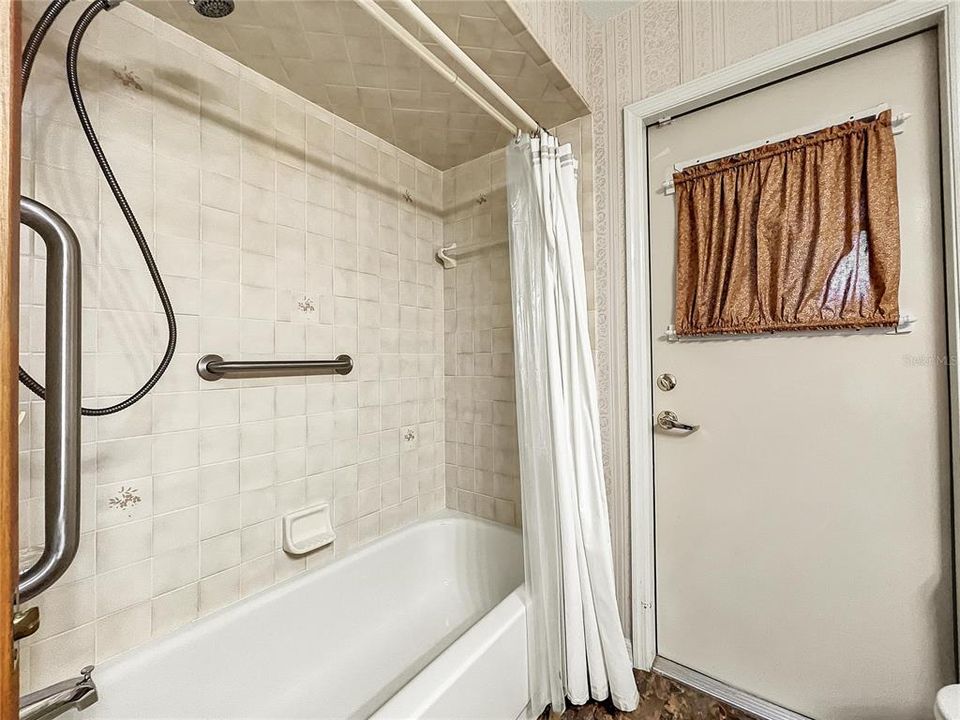 最近售出: $265,000 (3 贝兹, 2 浴室, 1740 平方英尺)
