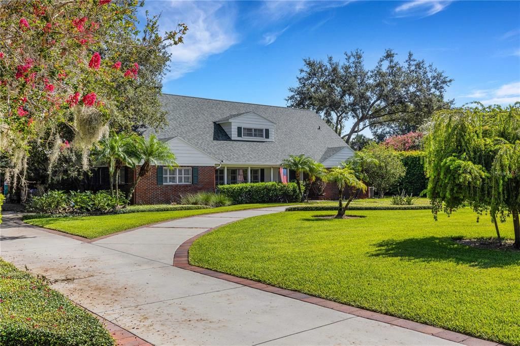 Recently Sold: $1,375,000 (4 beds, 4 baths, 4053 Square Feet)