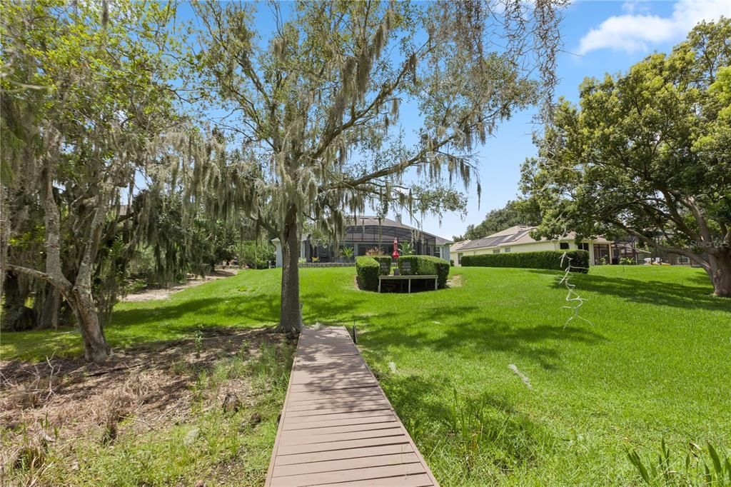 Recently Sold: $1,050,000 (3 beds, 3 baths, 2476 Square Feet)