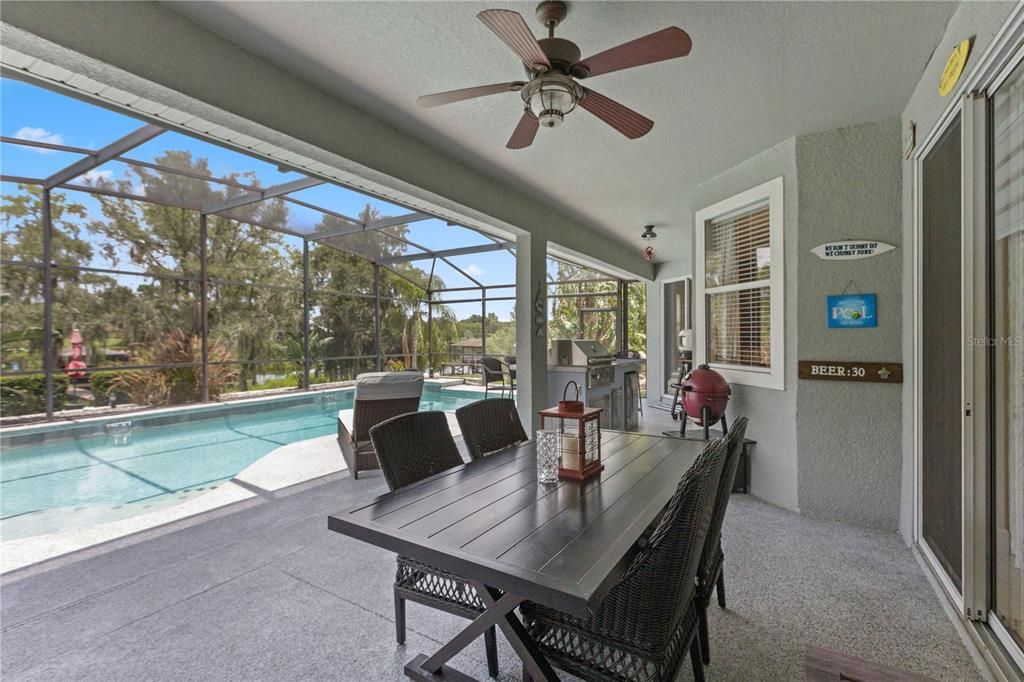 Recently Sold: $1,050,000 (3 beds, 3 baths, 2476 Square Feet)