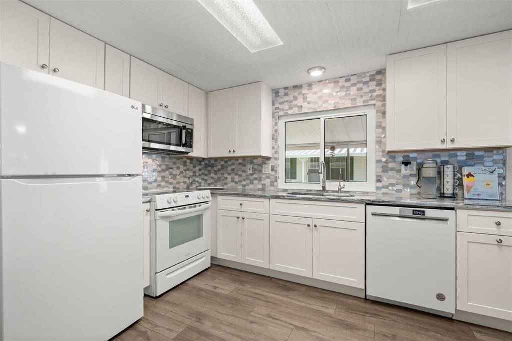 Recently Sold: $224,900 (2 beds, 2 baths, 1104 Square Feet)