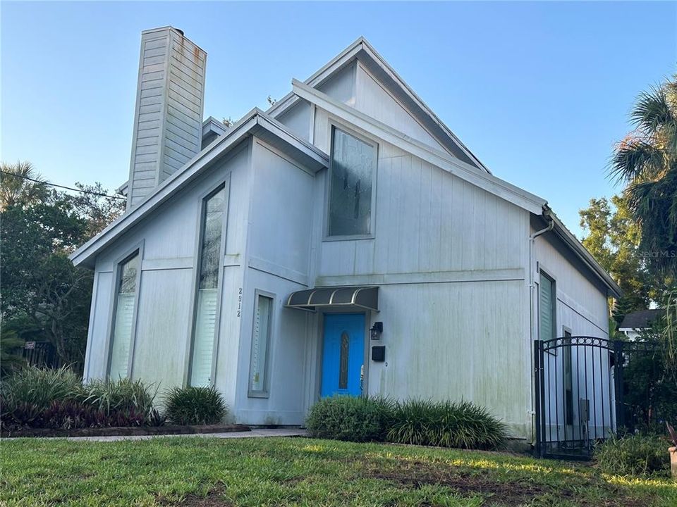 Recently Sold: $740,000 (3 beds, 2 baths, 1638 Square Feet)