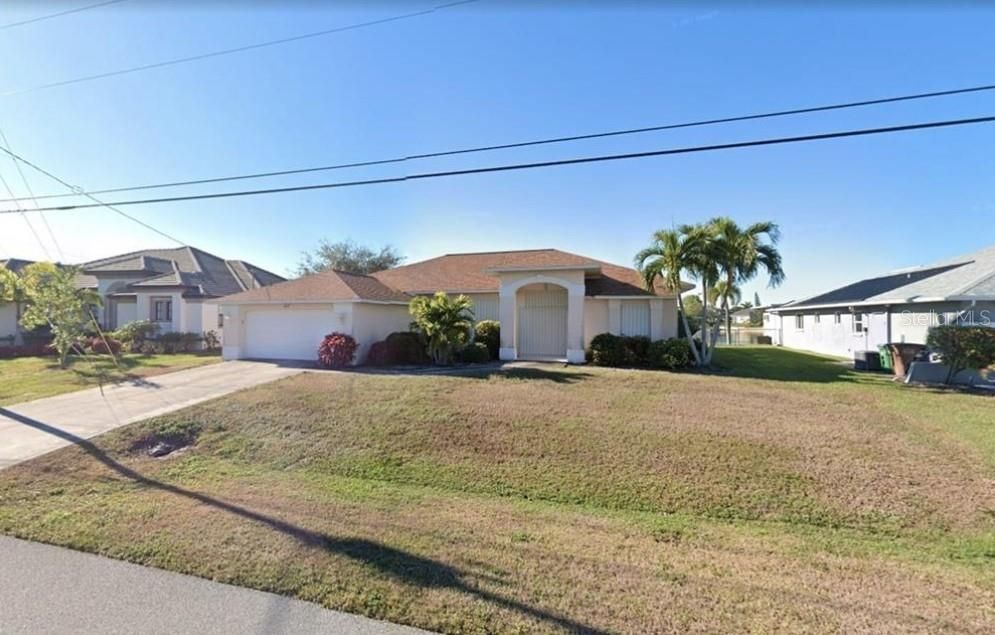 Recently Sold: $300,000 (3 beds, 2 baths, 2161 Square Feet)