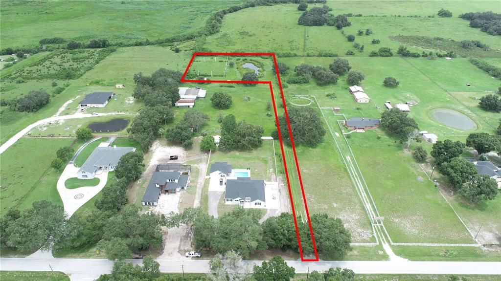 На продажу: $224,900 (2.65 acres)