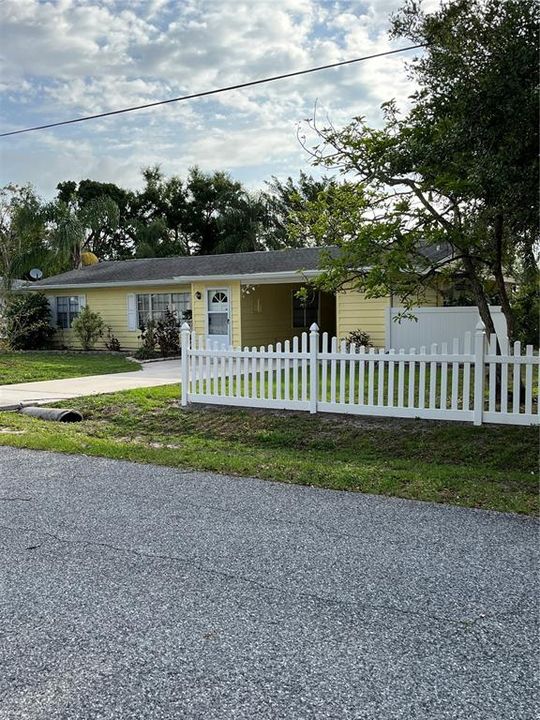 最近售出: $509,000 (3 贝兹, 2 浴室, 1460 平方英尺)