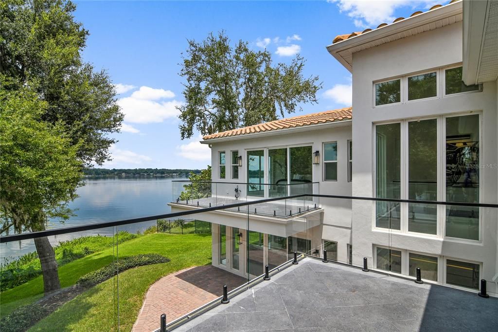 Recently Sold: $1,699,000 (3 beds, 3 baths, 2861 Square Feet)