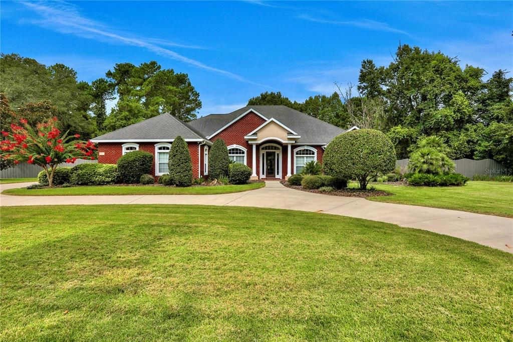 Recently Sold: $895,000 (4 beds, 3 baths, 3034 Square Feet)