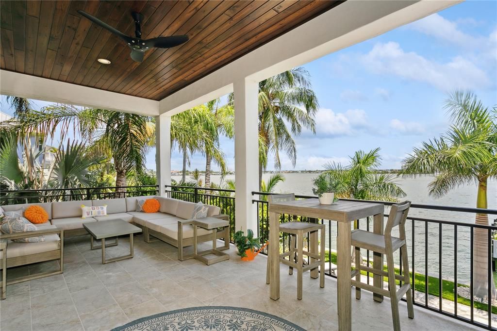 Recently Sold: $5,700,000 (4 beds, 4 baths, 5009 Square Feet)