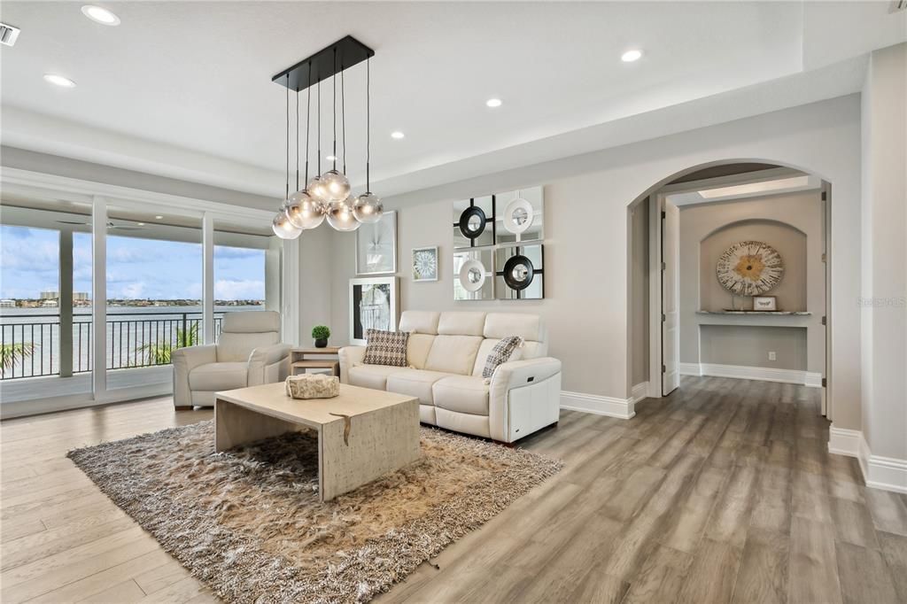 Recently Sold: $5,700,000 (4 beds, 4 baths, 5009 Square Feet)