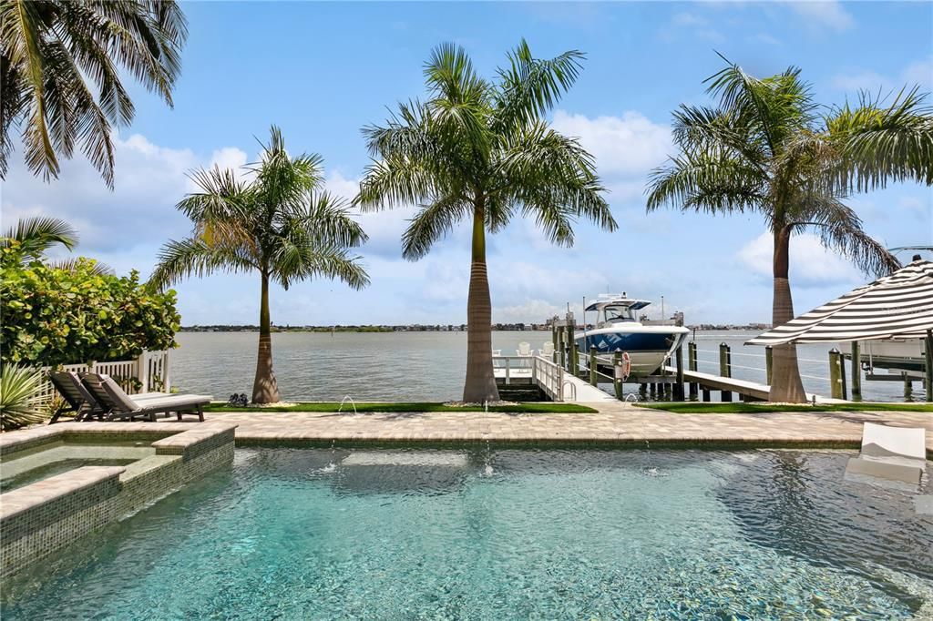 Recently Sold: $5,700,000 (4 beds, 4 baths, 5009 Square Feet)