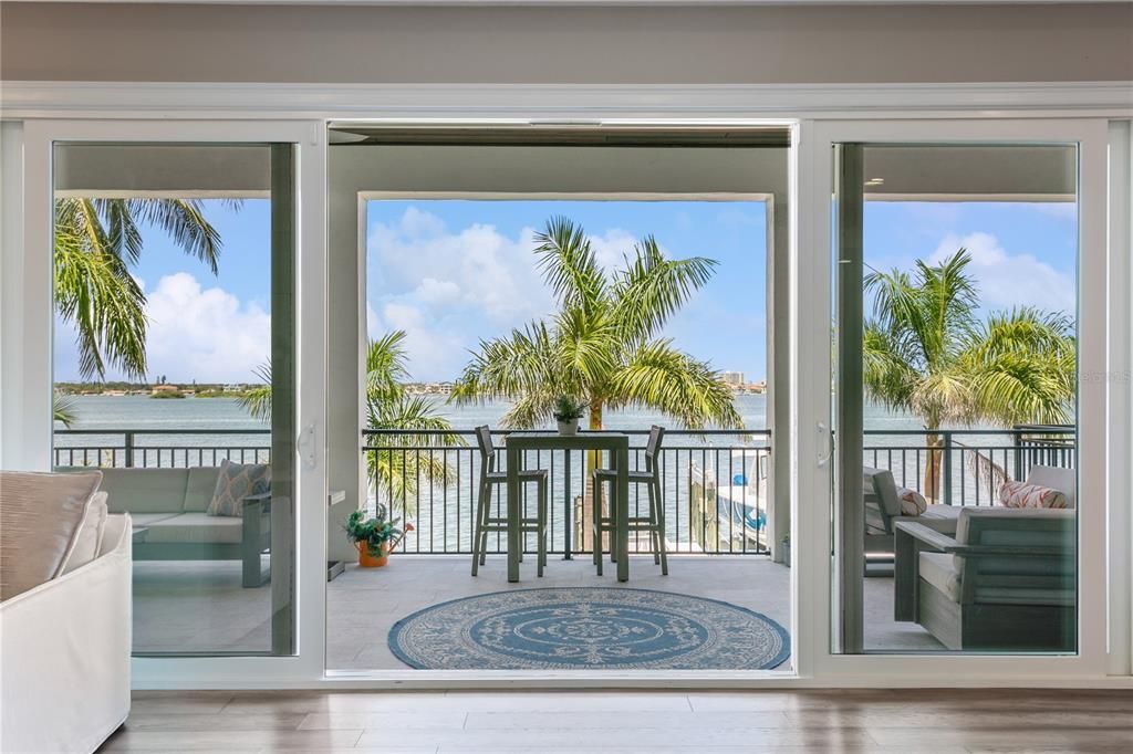 Recently Sold: $5,700,000 (4 beds, 4 baths, 5009 Square Feet)