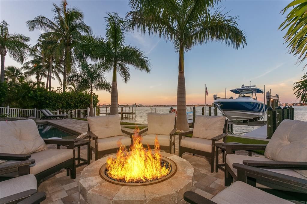 Recently Sold: $5,700,000 (4 beds, 4 baths, 5009 Square Feet)