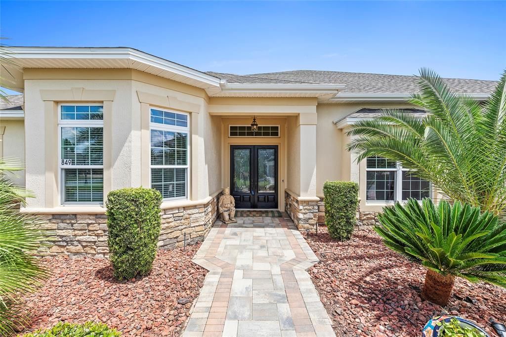 Recently Sold: $1,650,000 (4 beds, 3 baths, 3420 Square Feet)