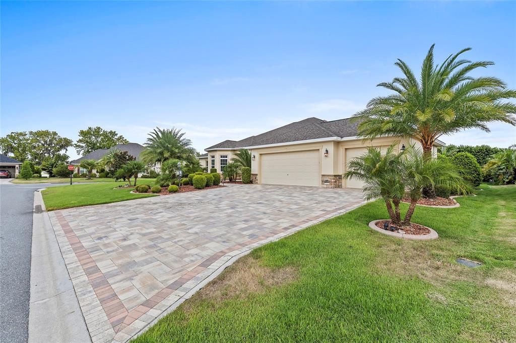 Recently Sold: $1,650,000 (4 beds, 3 baths, 3420 Square Feet)