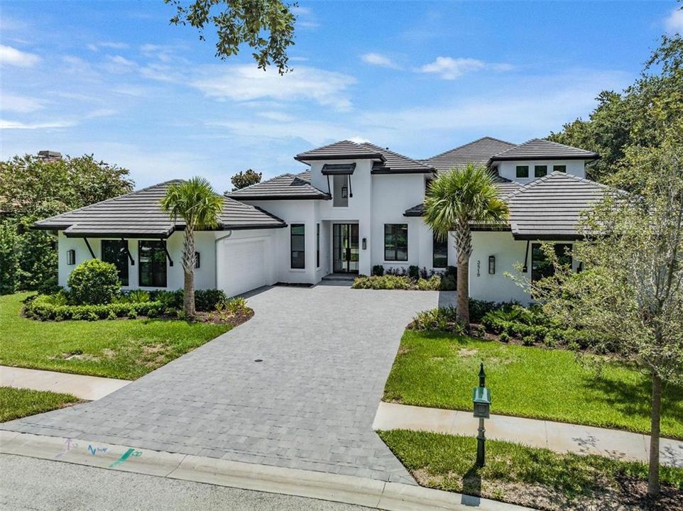 Recently Sold: $2,879,625 (5 beds, 5 baths, 5449 Square Feet)