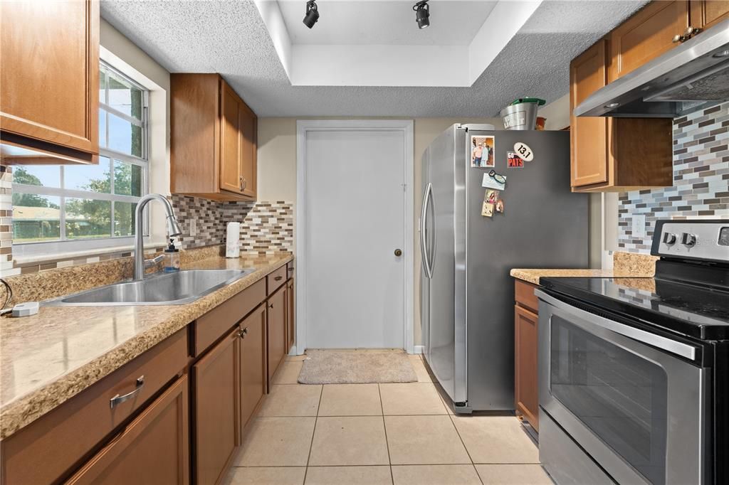 Recently Sold: $205,000 (2 beds, 2 baths, 1004 Square Feet)