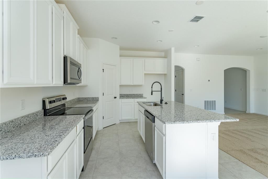 Active With Contract: $412,990 (4 beds, 2 baths, 1758 Square Feet)