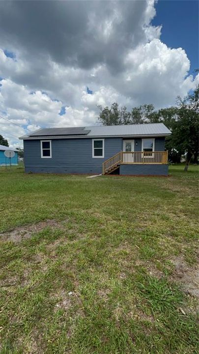 Recently Sold: $215,000 (3 beds, 2 baths, 984 Square Feet)