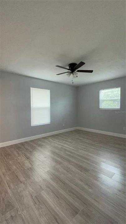 Recently Sold: $215,000 (3 beds, 2 baths, 984 Square Feet)