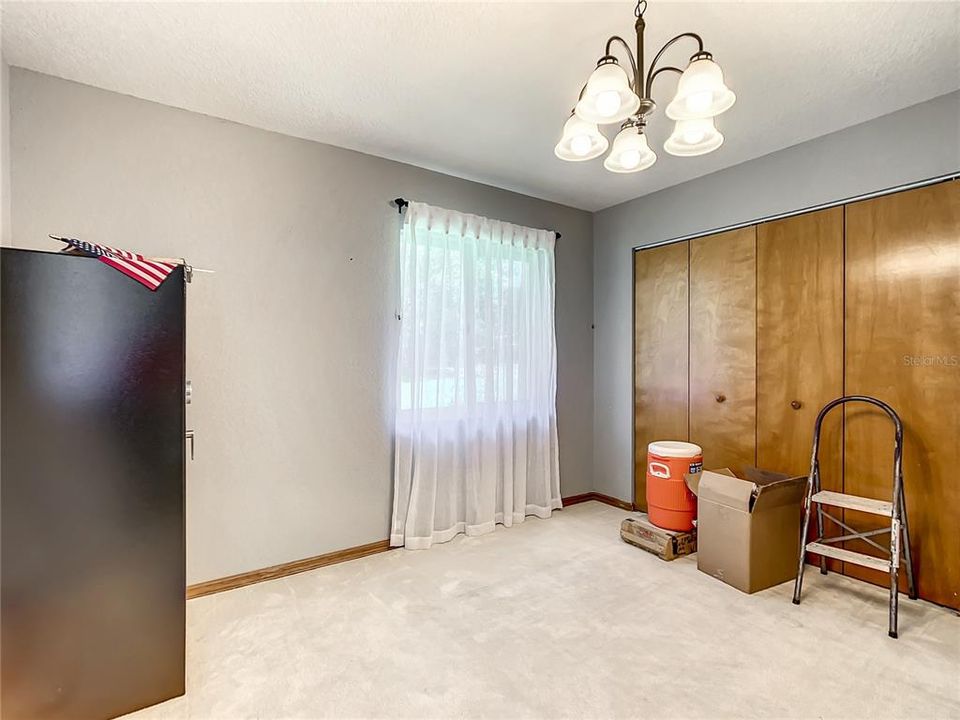 Vendido Recientemente: $394,000 (3 camas, 2 baños, 2167 Pies cuadrados)