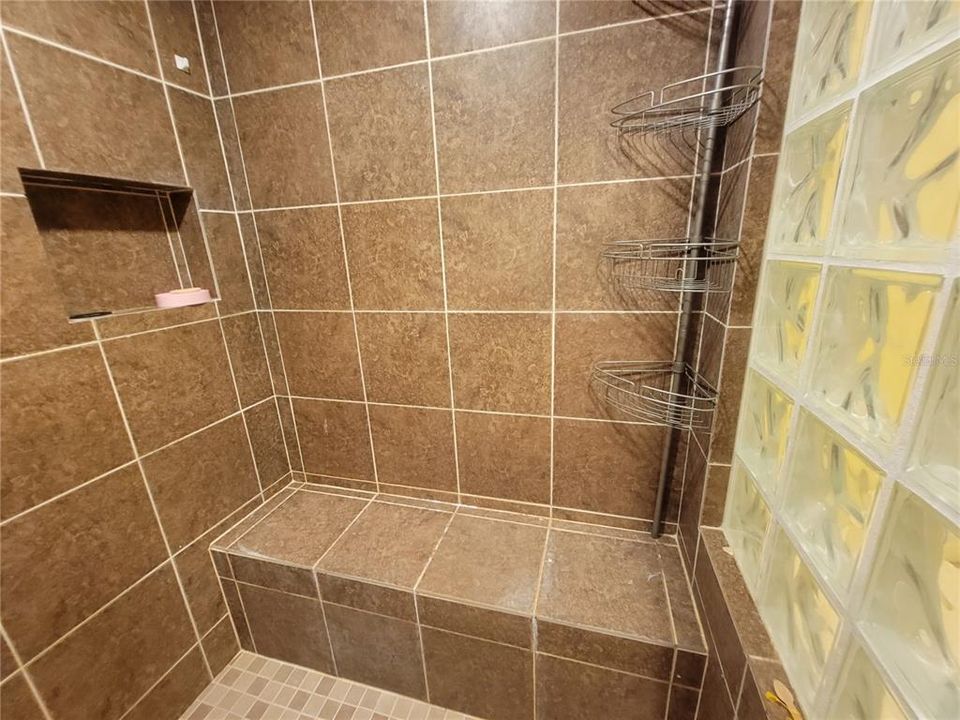 最近租的: $1,700 (3 贝兹, 2 浴室, 1620 平方英尺)