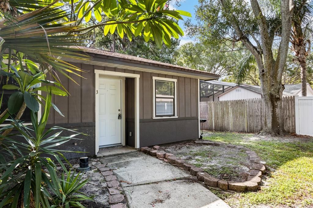 Recently Sold: $185,900 (2 beds, 1 baths, 900 Square Feet)