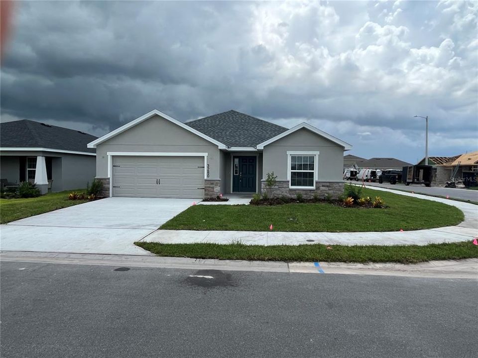 Recently Sold: $341,580 (4 beds, 2 baths, 2005 Square Feet)