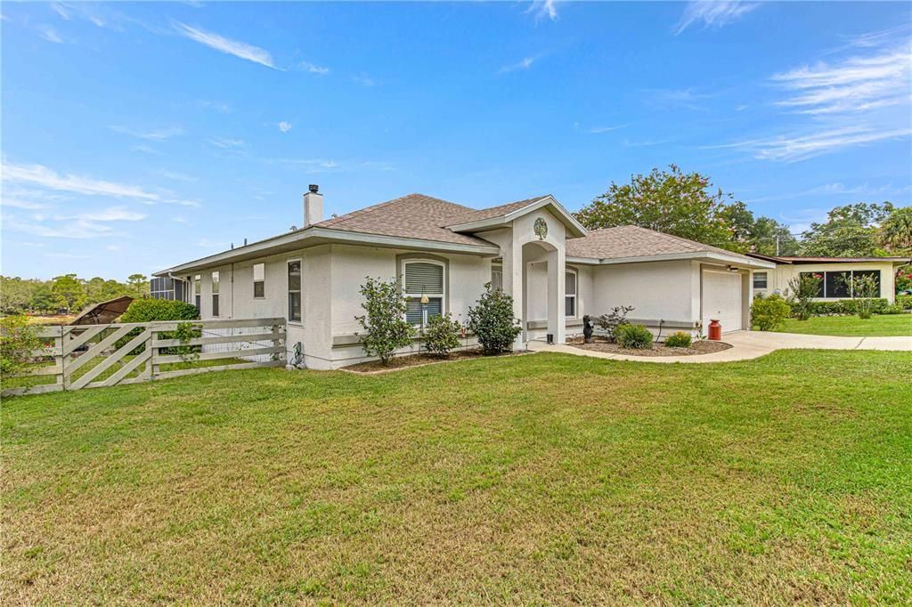 Recently Sold: $448,500 (4 beds, 3 baths, 2098 Square Feet)